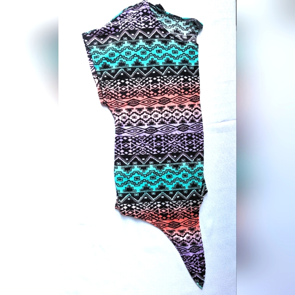 Colourful, Soft Top. Size Large.